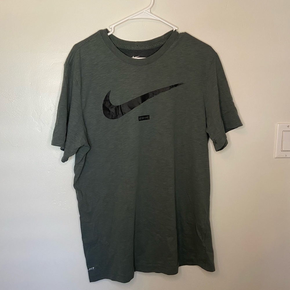 Nike Mens Shirt in Green